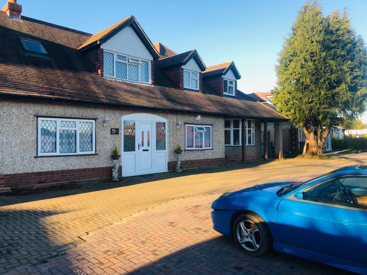 Amazing Quiet Garden House Near London Luton Airport Apartment Екстериор снимка