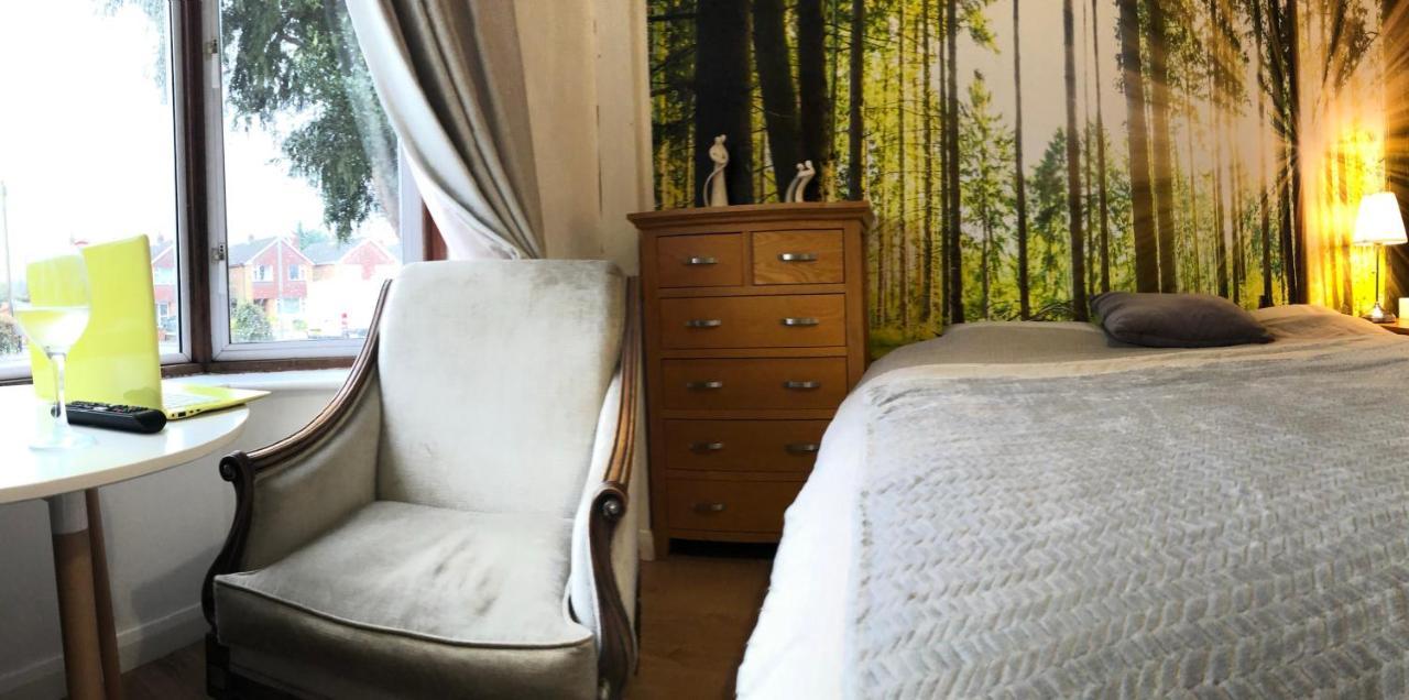 Amazing Quiet Garden House Near London Luton Airport Apartment Екстериор снимка